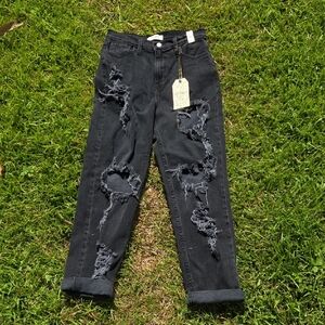 Vibrant Black Boyfriend Jeans with Distressed Details